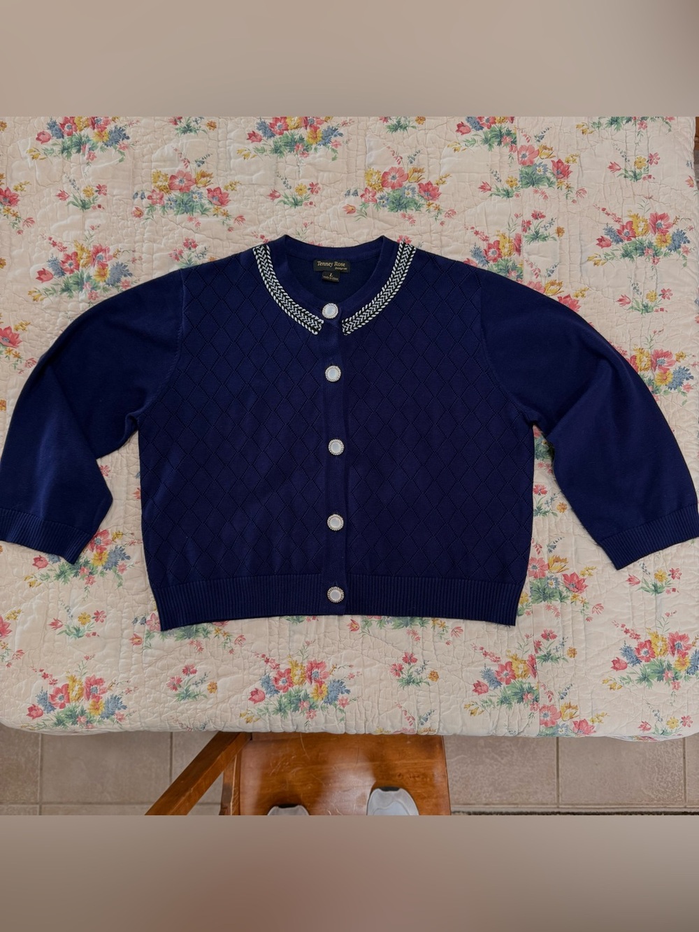 Feminine Cropped Cardigan with Pretty Embellished Collar - Large